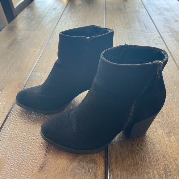 Black booties - Picture 2 of 2